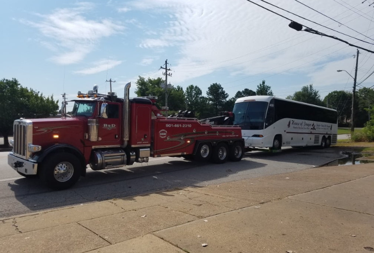 B & D Towing And Recovery